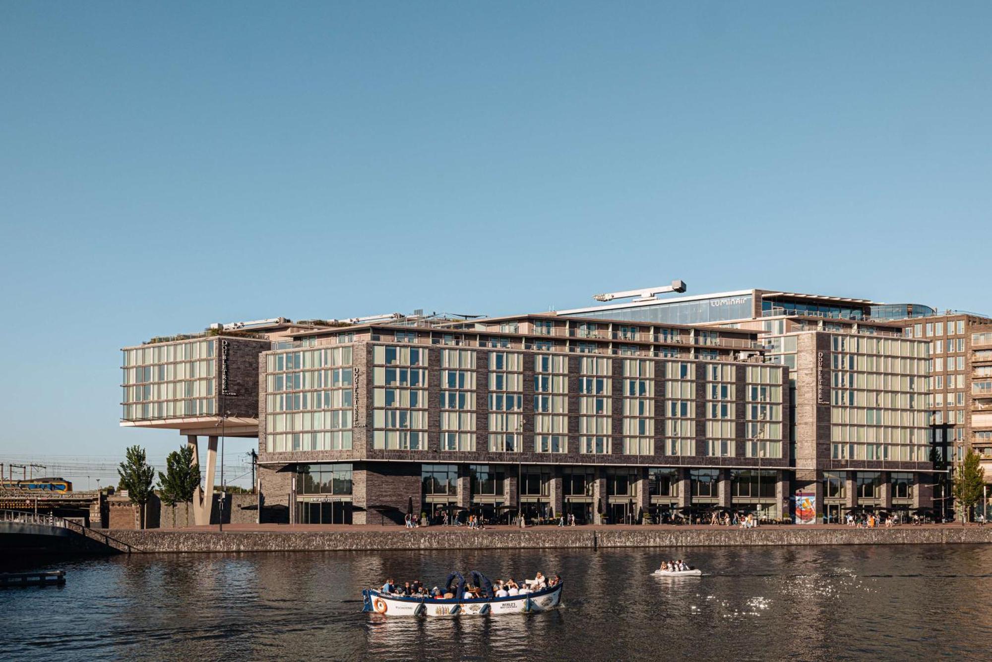 Doubletree By Hilton Amsterdam Centraal Station Hotel Exterior photo